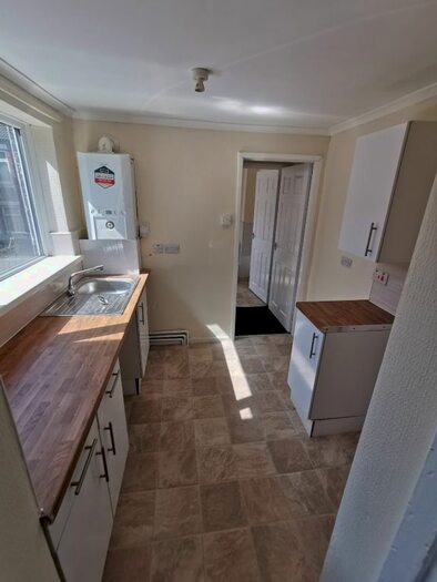 2 Bedroom Flat To Rent In Holly Avenue, Wallsend, NE28