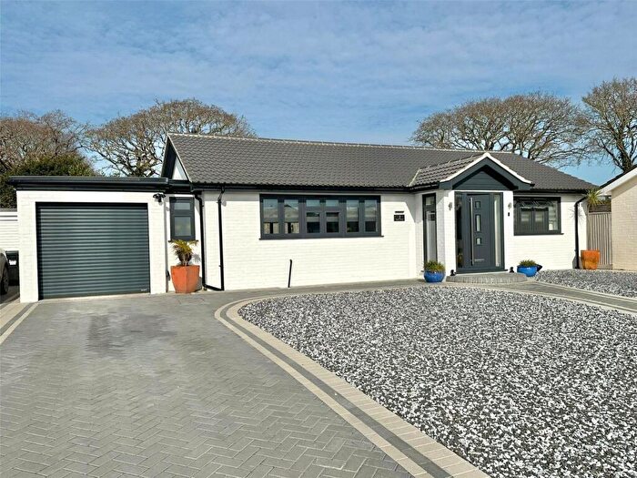 2 Bedroom Bungalow For Sale In Beacon Close, Everton, Lymington, Hampshire, SO41