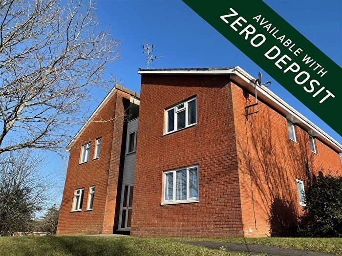 Studio To Rent In Llwyn Deri Close, NP10