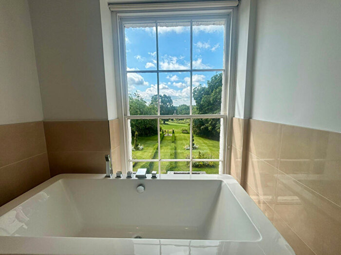 2 Bedroom Flat To Rent In The West Wing, Warmingham Grange, CW11