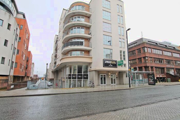 2 Bedroom Flat To Rent In Lower Canal Walk, Southampton, SO14