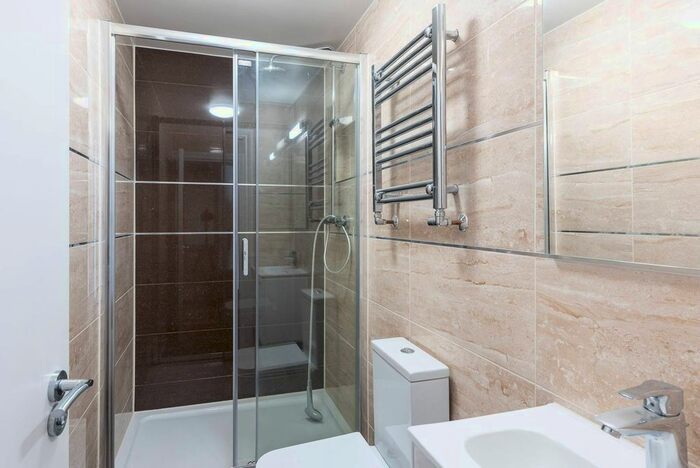 1 Bedroom Flat To Rent In Earls Court, Earls Court, London, SW5