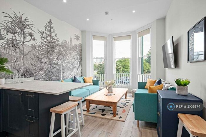 6 Bedroom Terraced House To Rent In Old Steine, Brighton, BN1