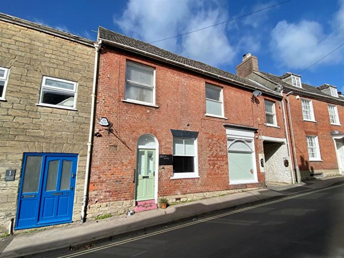 1 Bedroom Apartment For Sale In Barrack Street, Bridport, DT6