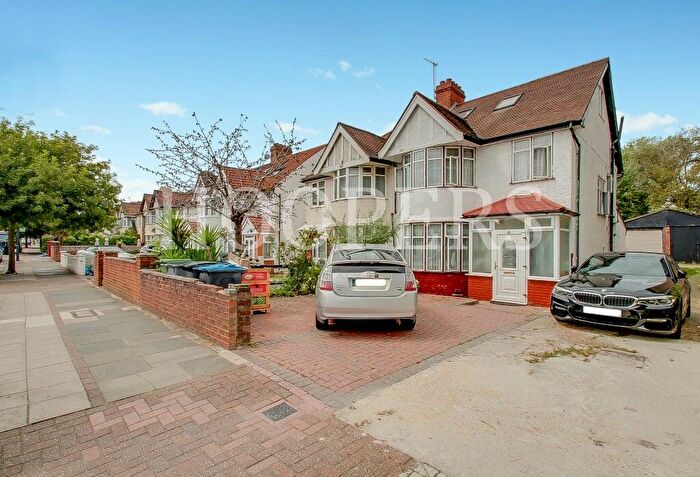 5 Bedroom Semi-Detached House For Sale In Dollis Hill Lane, London, NW2