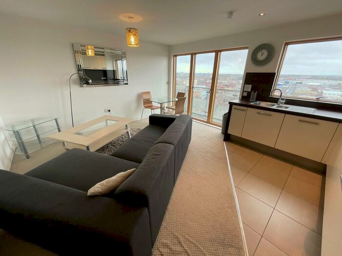 2 Bedroom Apartment To Rent In Britton House, M4