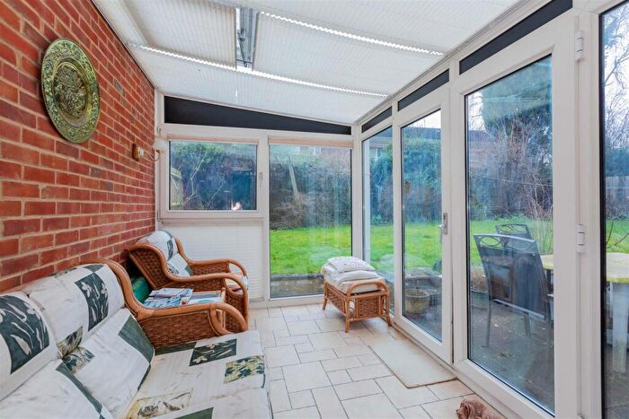 3 Bedroom Detached House For Sale In Wootton Way, Maidenhead, SL6