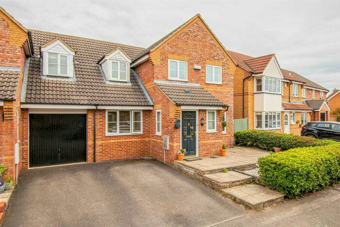 4 Bedroom Semi-Detached House To Rent In Blanchland Circle, Monkston, MK10
