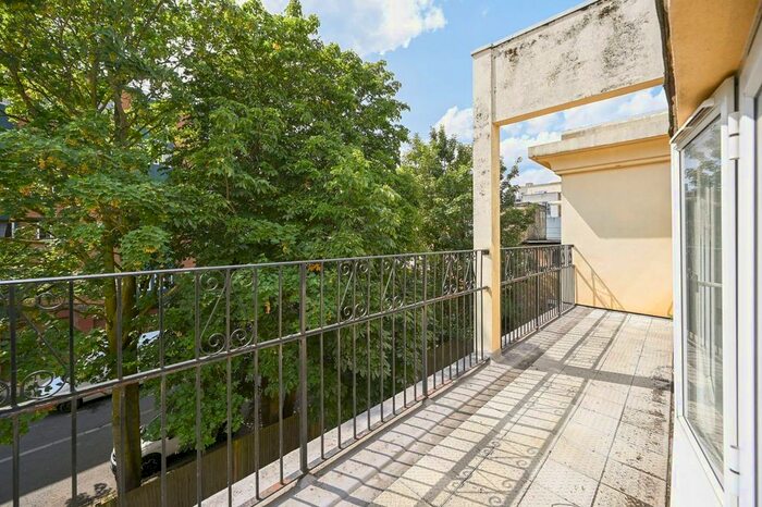 1 Bedroom Flat To Rent In Leeland Terrace, West Ealing, London, W13