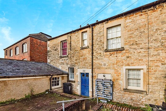 2 Bedroom Maisonette For Sale In Old Road, Chippenham, SN15