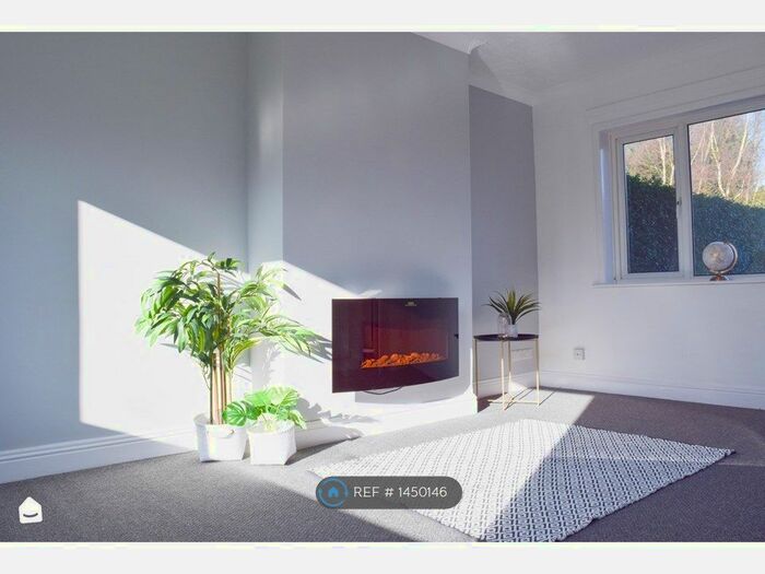 3 Bedroom Semi-Detached House To Rent In Milne Grove, Bircotes, Doncaster, DN11