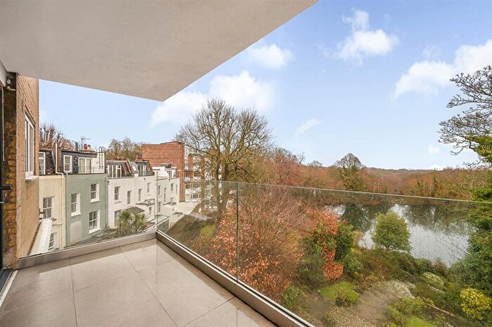2 Bedroom Apartment To Rent In Vale Of Health, Hampstead, NW3