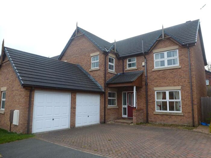 4 Bedroom Semi-Detached House To Rent In Summerhill Park, Summerhill, LL11