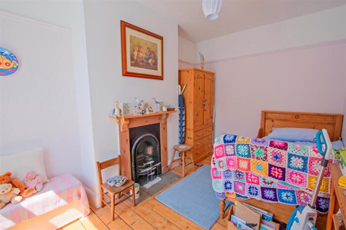 2 Bedroom Terraced House For Sale In Bideford, EX39
