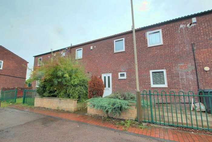 3 Bedroom Town House To Rent In Bishopdale Road, Leicester, LE4
