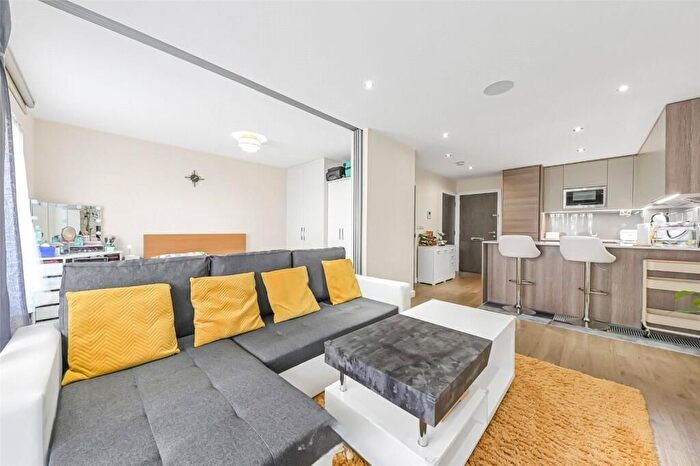 1 Bedroom Flat For Sale In Empire House, Colindale, NW9