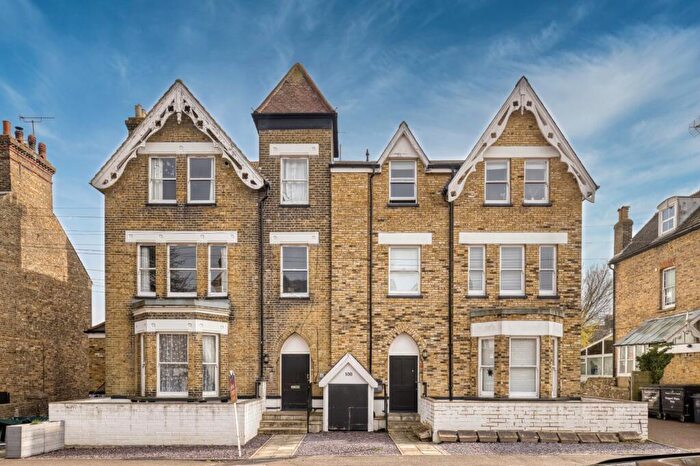 1 Bedroom Flat For Sale In South Eastern Road, Ramsgate, Kent, CT11