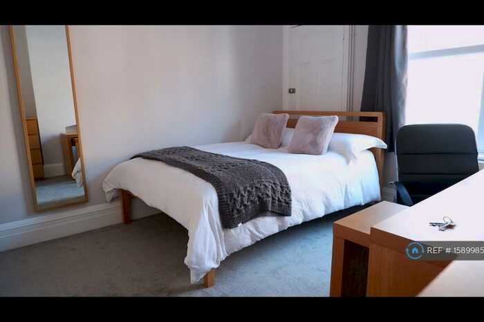 3 Bedroom Terraced House To Rent In Hartopp Road, Leicester, LE2