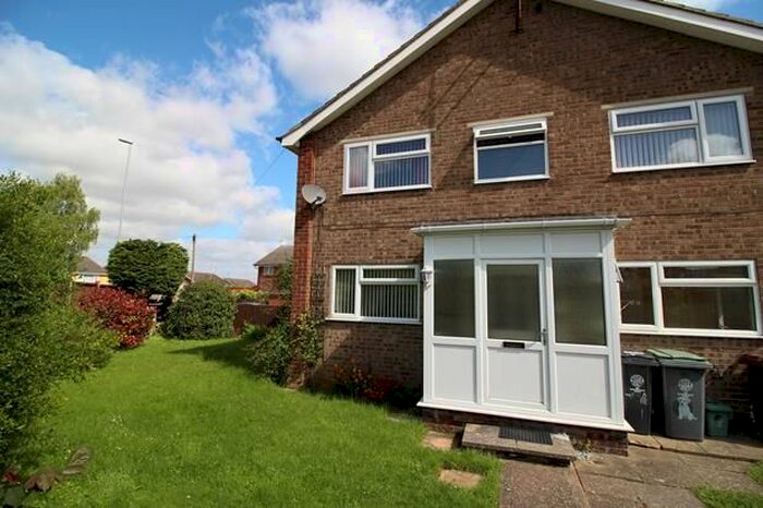 3 Bedroom Semi-Detached House To Rent In Masefield Drive, Rushden, NN10