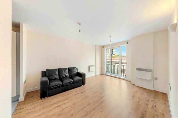 2 Bedroom Flat To Rent In Granite Apartments, Windmill Lane, Stratford, E15