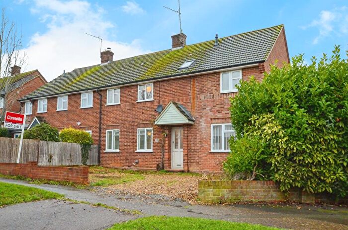 5 Bedroom Semi Detached House For Sale In Crabtree Lane, Harpenden, AL5