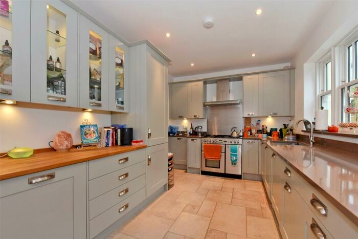 3 Bedroom Terraced House To Rent In Victoria Road, Wargrave, Reading, Berkshire, RG10