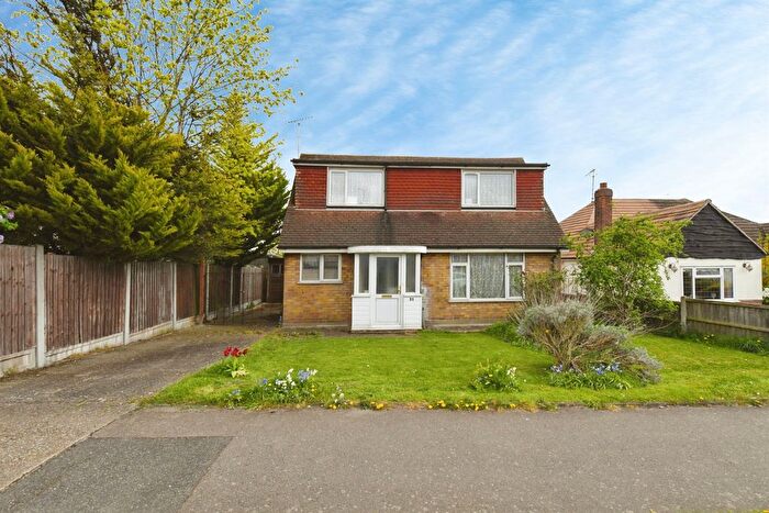 2 Bedroom Detached Bungalow For Sale In Helena Road, Rayleigh, SS6