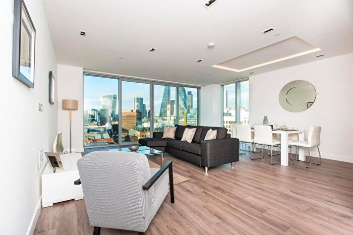 3 Bedroom Flat To Rent In Leman Street, Goodmans Fields, Aldgate, London, E1