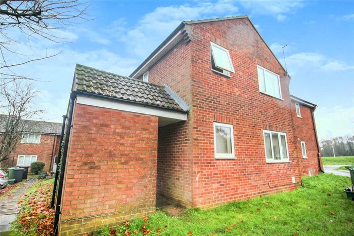 1 Bedroom Flat To Rent In Tewkesbury Close, Basingstoke, Hampshire, RG24