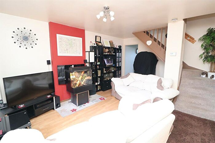2 Bedroom Semi-Detached House For Sale In Gateford Glade, Worksop, S81