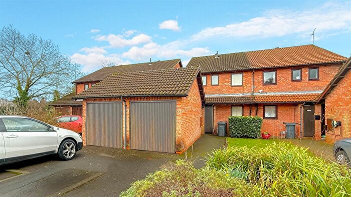 3 Bedroom Semi Detached House For Sale In Oak Farm Road, Bournville, Birmingham, B30