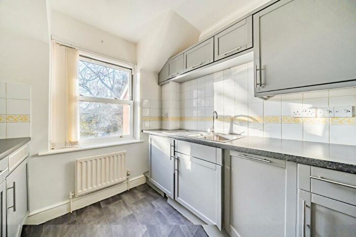 2 Bedroom Flat For Sale In Croxted Road, Dulwich, SE21