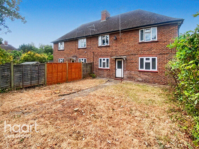 1 Bedroom Maisonette For Sale In Foxburrows Avenue, Guildford, GU2