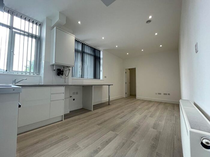 2 Bedroom Apartment To Rent In Carters Green, West Bromwich, B70