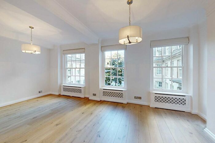 3 Bedroom Apartment To Rent In South Lodge, Grove End Road, St John's Wood, London, NW8