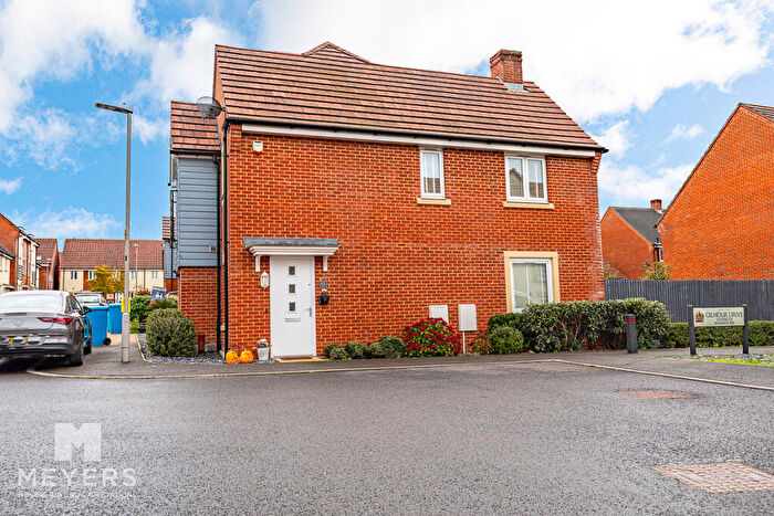 3 Bedroom Link Detached House For Sale In Gilmour Drive, Poole, BH17