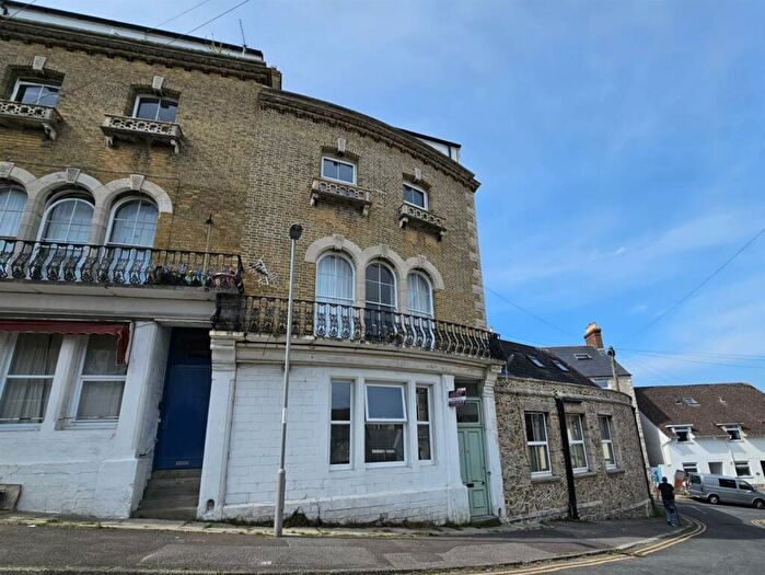 2 Bedroom Apartment To Rent In Park Road, Swanage, BH19