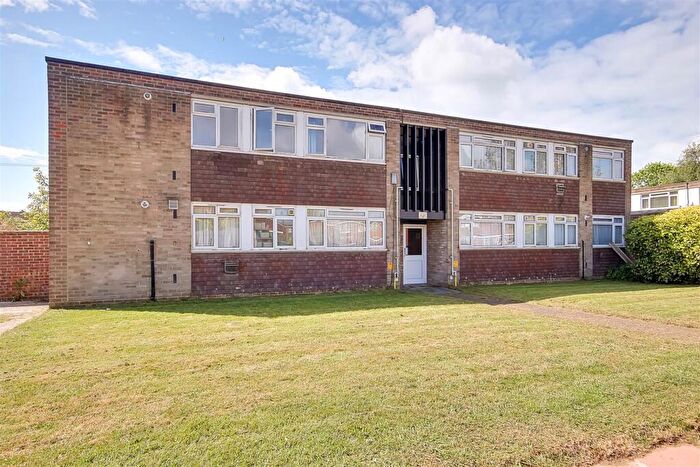 1 Bedroom Flat For Sale In Chippers Close, Tarring, Worthing, BN13