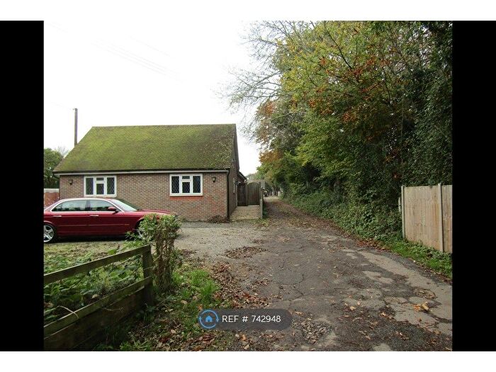 4 Bedroom Bungalow To Rent In Hurst Lane, Egham, TW20