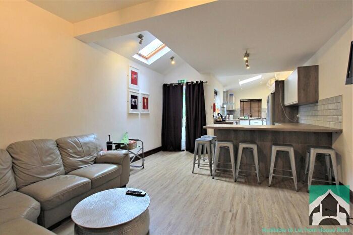 6 Bedroom Terraced House To Rent In Heeley Road, Birmingham, B29