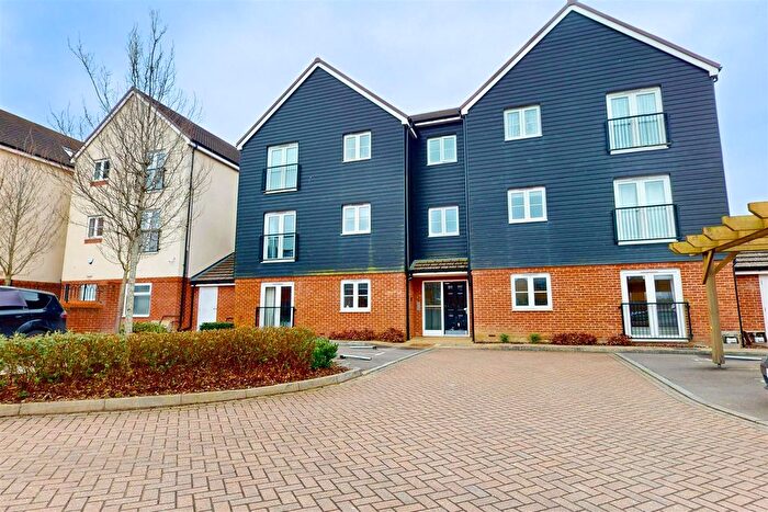 2 Bedroom Flat To Rent In Ryeland Way, Kingsnorth, Ashford, TN25
