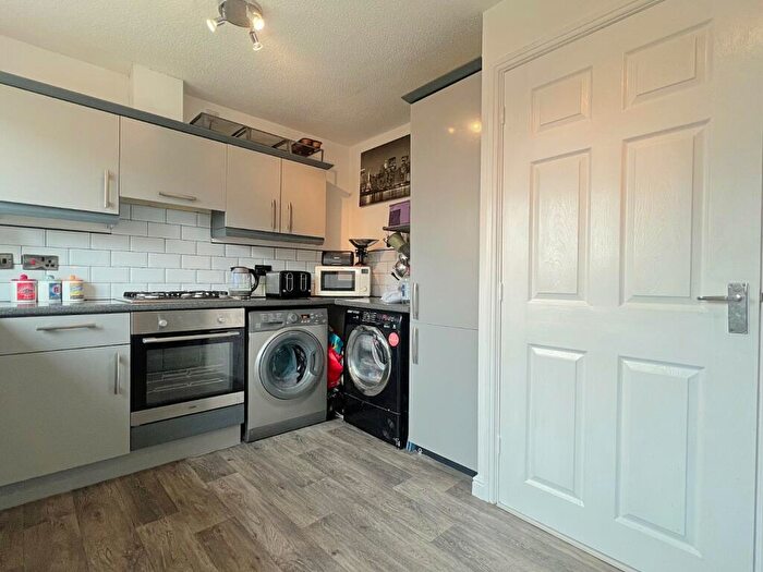 2 Bedroom Semi-Detached House For Sale In Raikes Avenue, Bradford, West Yorkshire, BD4