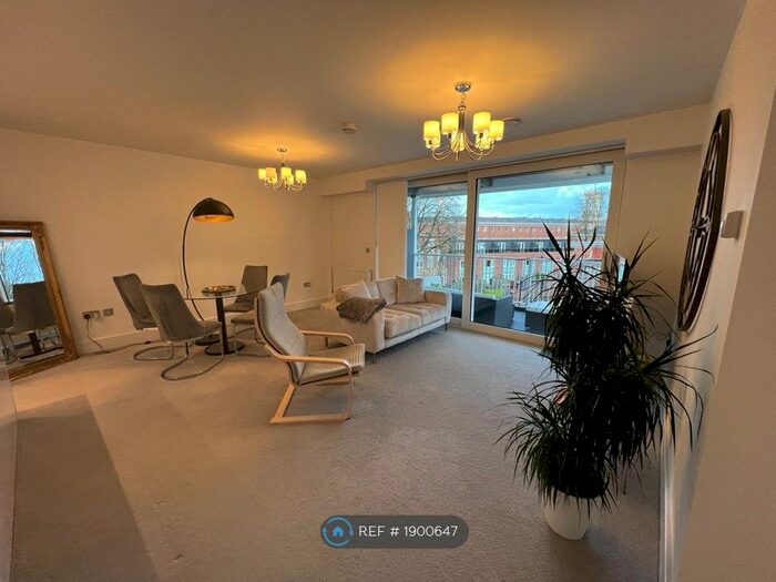 2 Bedroom Flat To Rent In Quantum House, Manchester, M20
