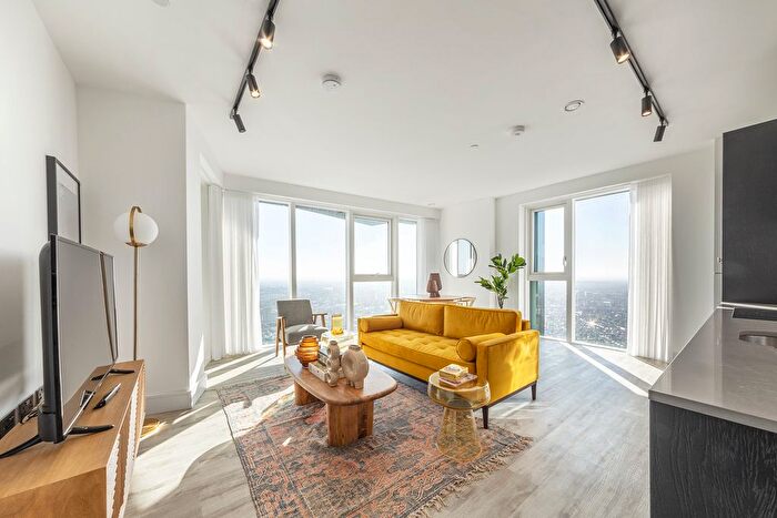 2 Bedroom Flat To Rent In Portal Way, Acton, W3