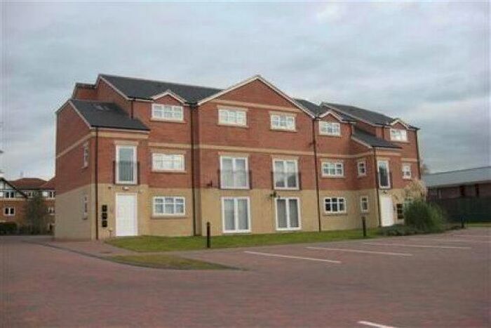 2 Bedroom Flat To Rent In Dixons Bank, Marton-In-Cleveland, Middlesbrough TS7