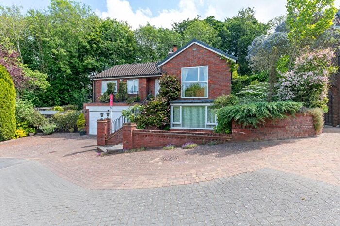 5 Bedroom Detached House For Sale In Shrubbery Grove, Royston, SG8