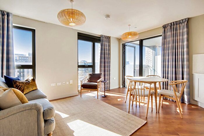 2 Bedroom Flat To Rent In Canada Gardens, Wembley, HA9