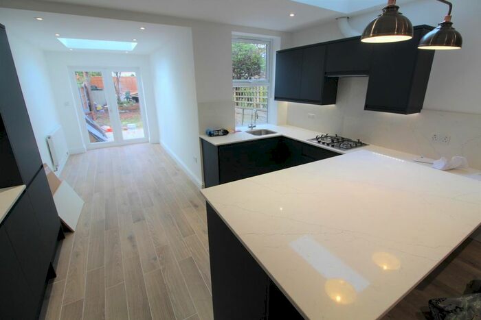 4 Bedroom Property To Rent In Bertram Road, Enfield, EN1