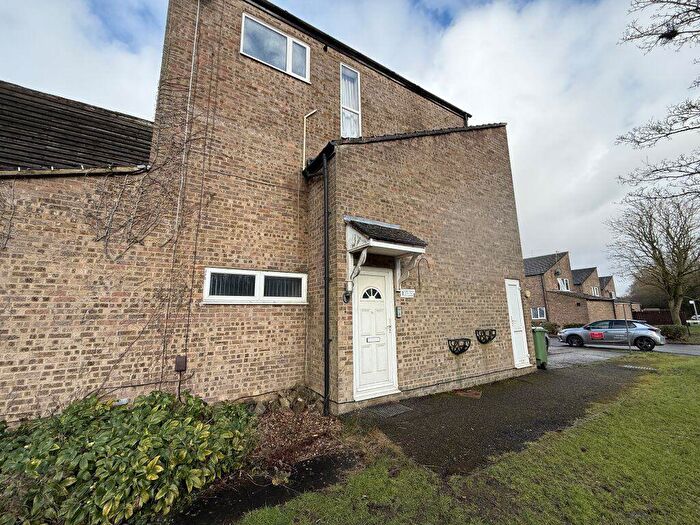3 Bedroom Maisonette To Rent In Minden Close, Corby, Northants, NN18