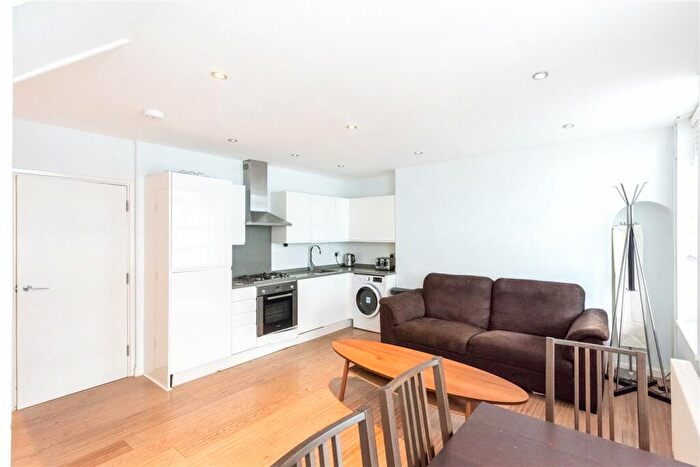 2 Bedroom Apartment To Rent In Bourne Estate, Portpool Lane, London, EC1N